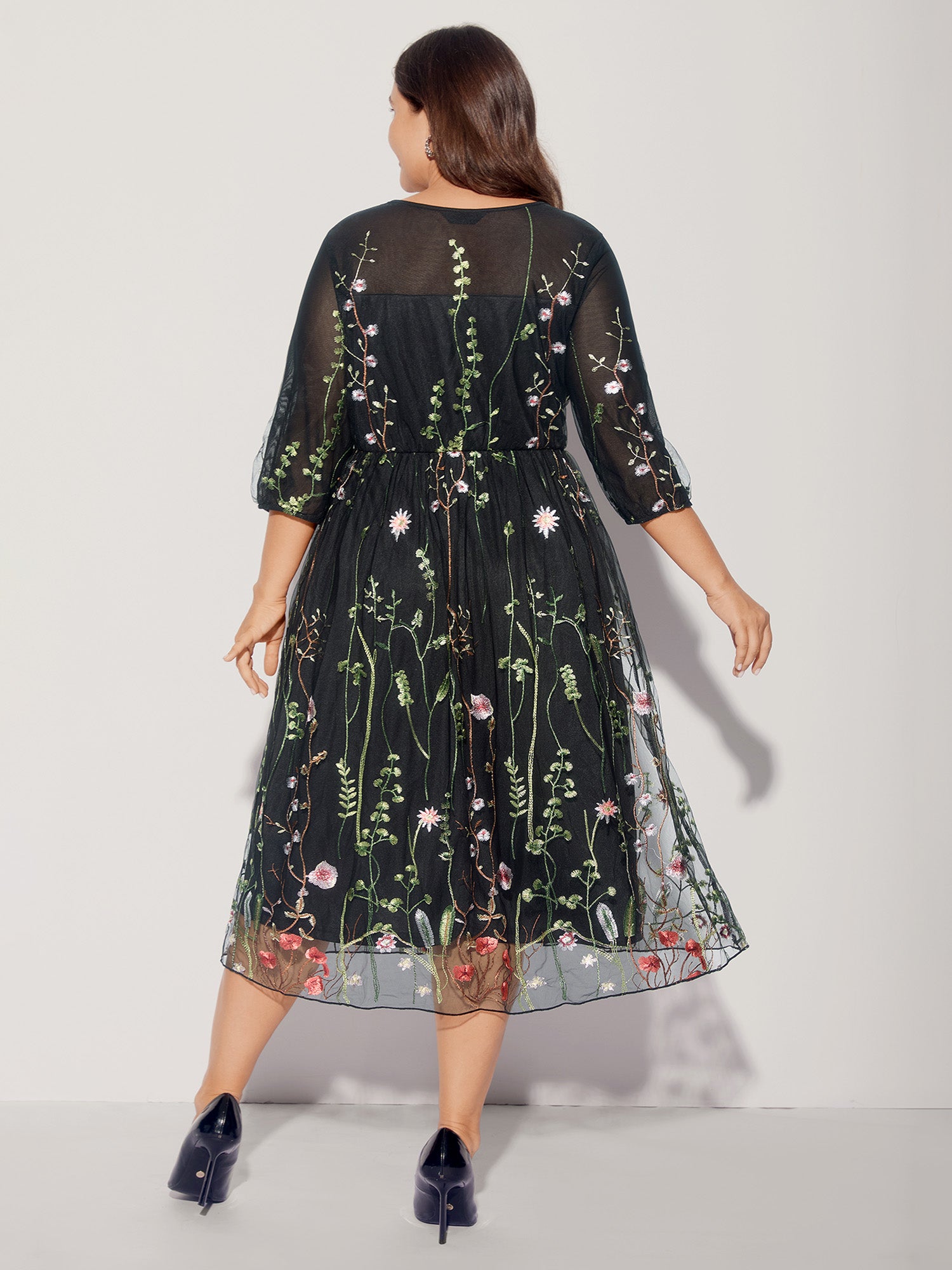 Floral Embroidered Elastic Waist Lined Midi Dress